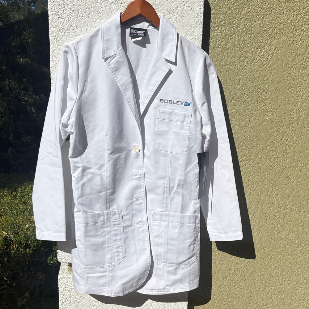 Barco Uniforms Grey’s Anatomy Professional Wear Woman’s Lab Coat NWT